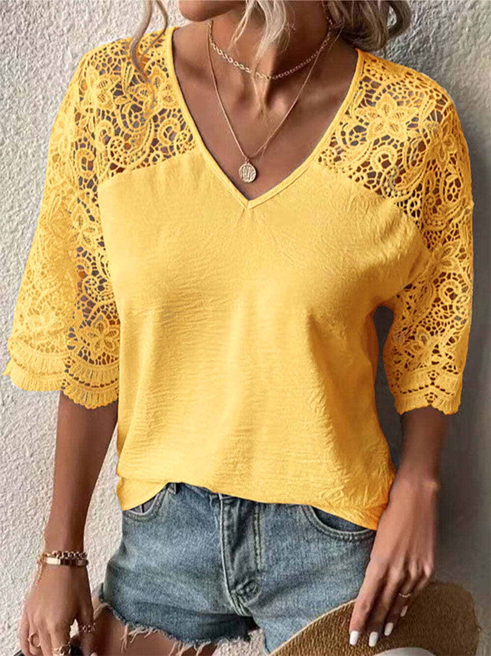 Women's Casual Half Sleeve V-neck Lace Hollow T-shirt