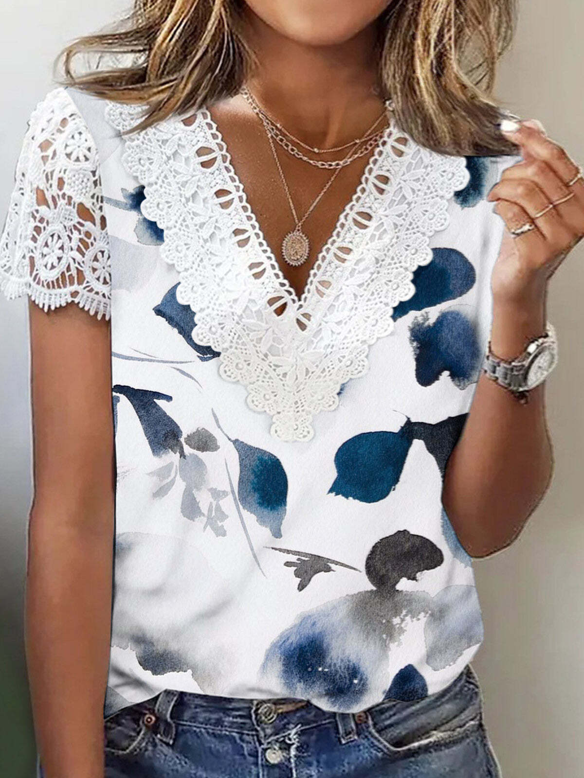 Women's Short Sleeve V Neck Lace Floral Printed Fashion Casual Top