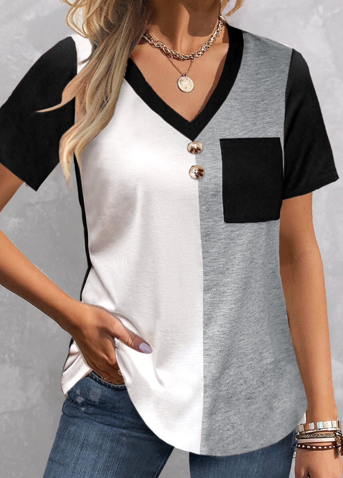 Pocket Light Camel V Neck T Shirt